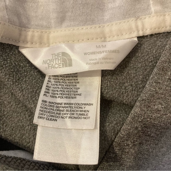 North Face Hooded Pullover - Picture 7 of 8